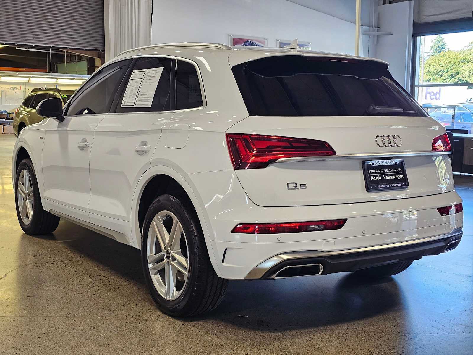 Used 2024 Audi Q5 e Premium w/ Convenience Package AWD/4WD image 5