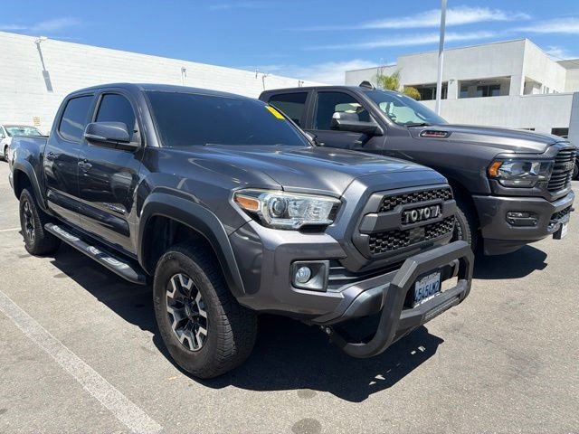 Certified 2018 Toyota Tacoma TRD Off-Road RWD image 3