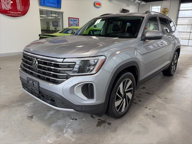 Used 2025 Volkswagen Atlas SE image 1