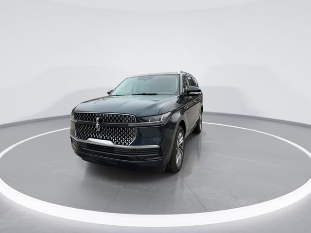 New 2025 Lincoln Navigator Reserve AWD/4WD image 3
