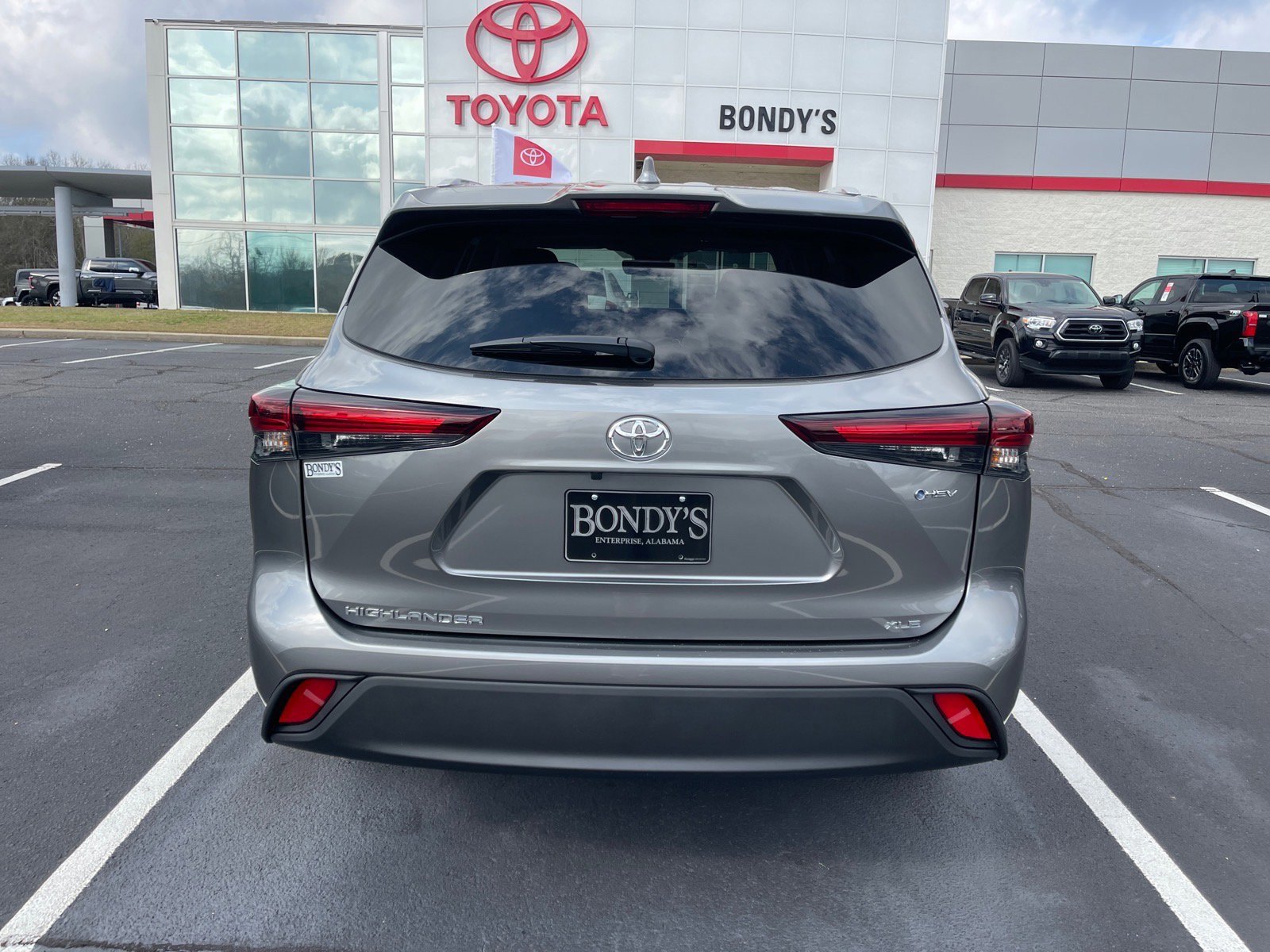 New 2026 Toyota Highlander XLE image 13