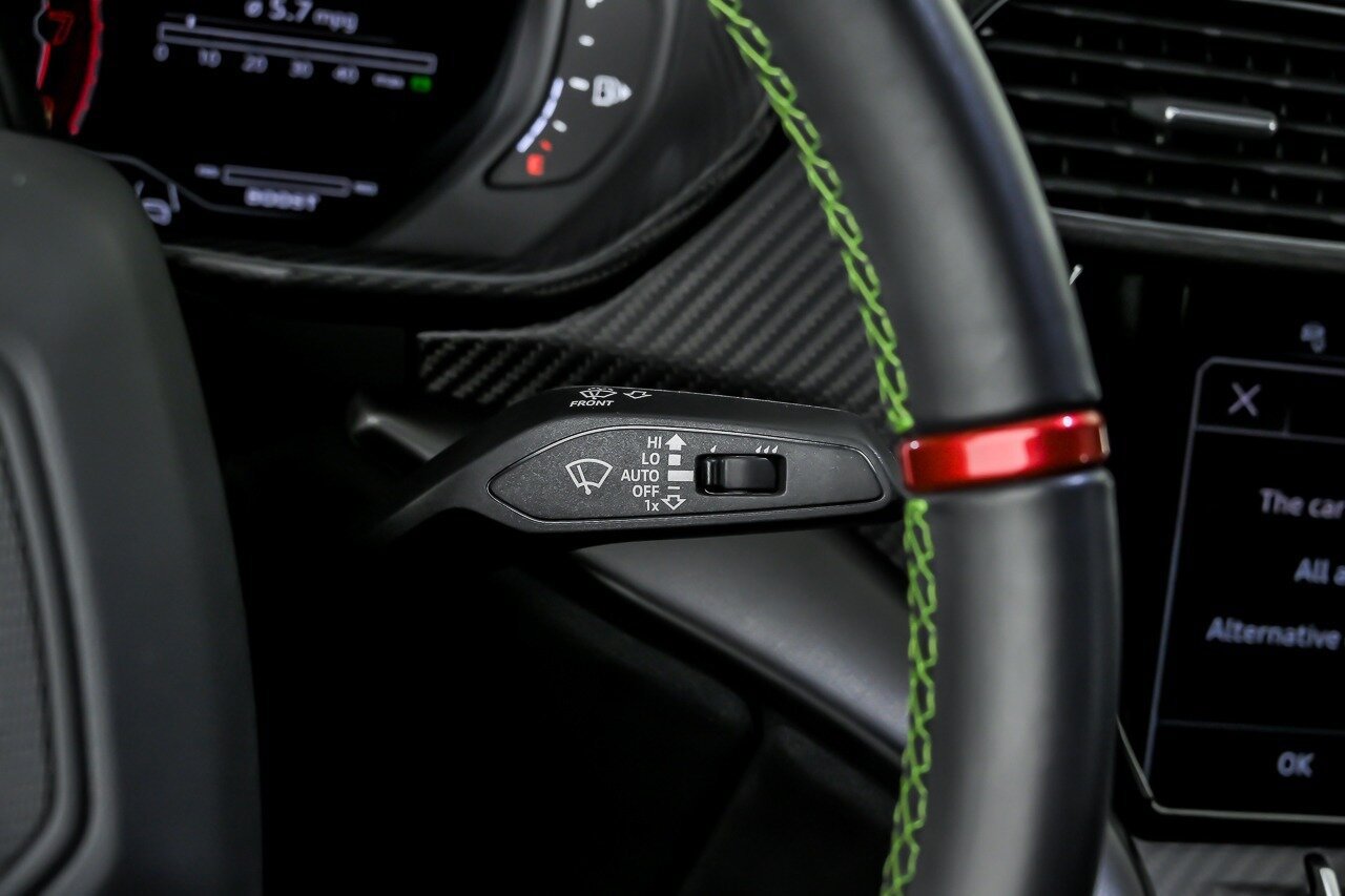 Used 2024 Lamborghini Urus Performante AWD/4WD image 31