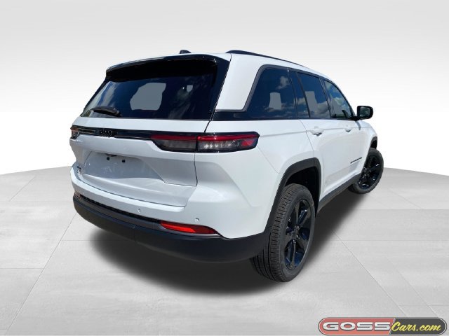 New 2026 Jeep Grand Cherokee Limited w/ Limited Altitude Package AWD/4WD image 3