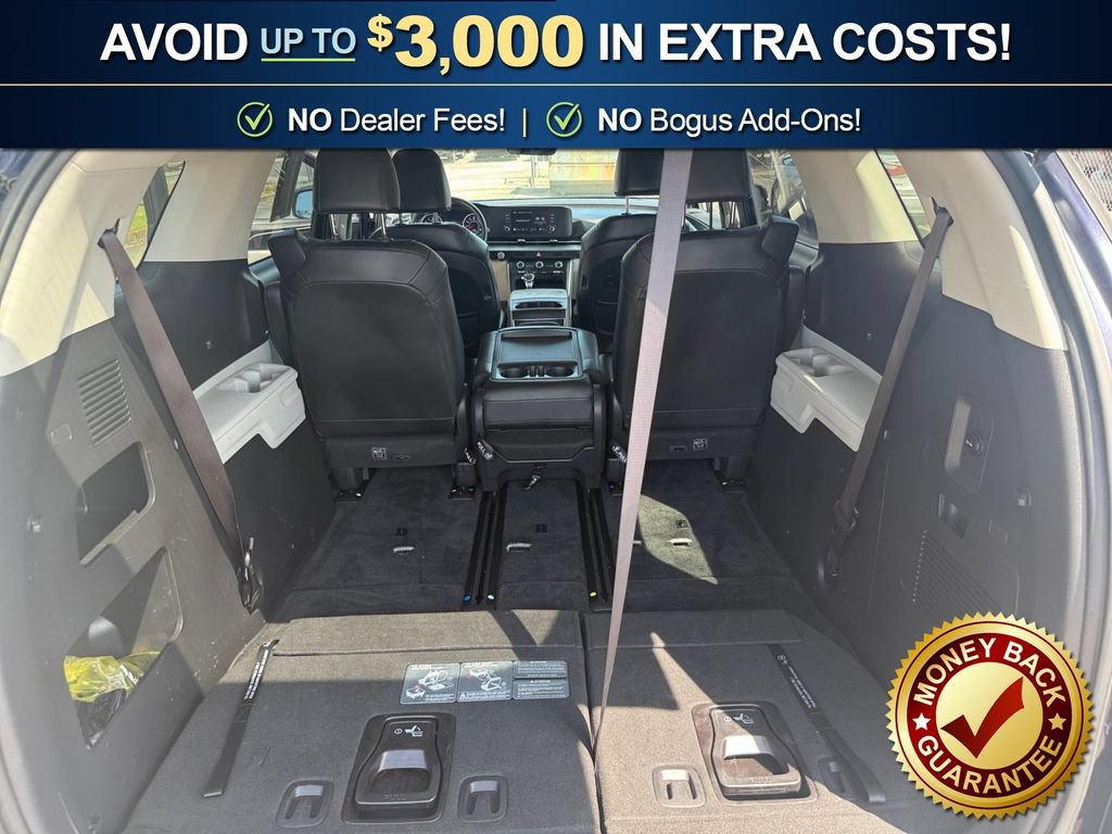 Used 2023 Kia Carnival LX FWD image 29