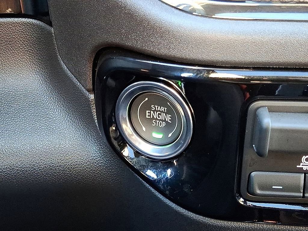 New 2026 Chevrolet Silverado 1500 ZR2 image 16