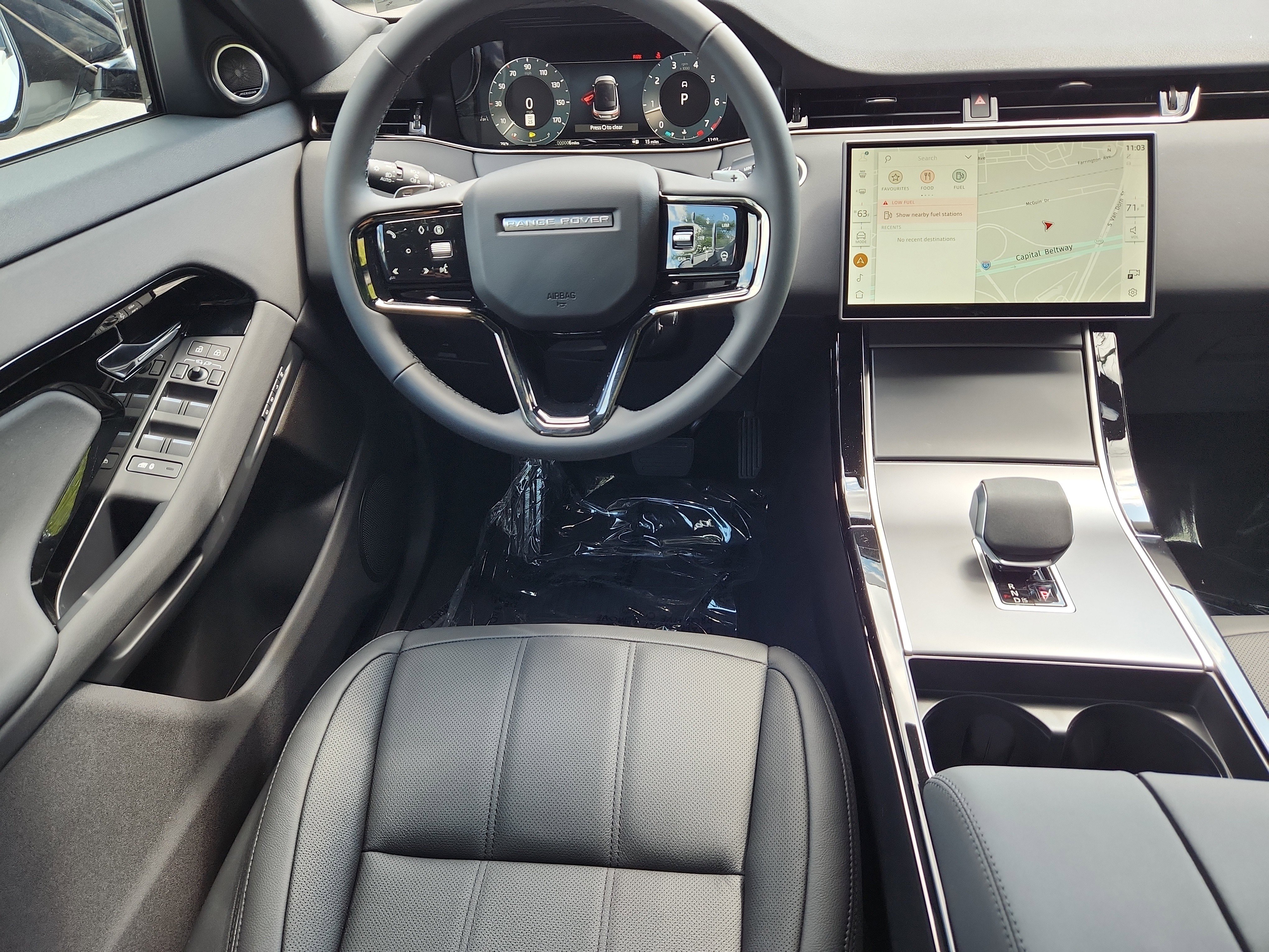 Used 2026 Land Rover Range Rover Evoque S image 4