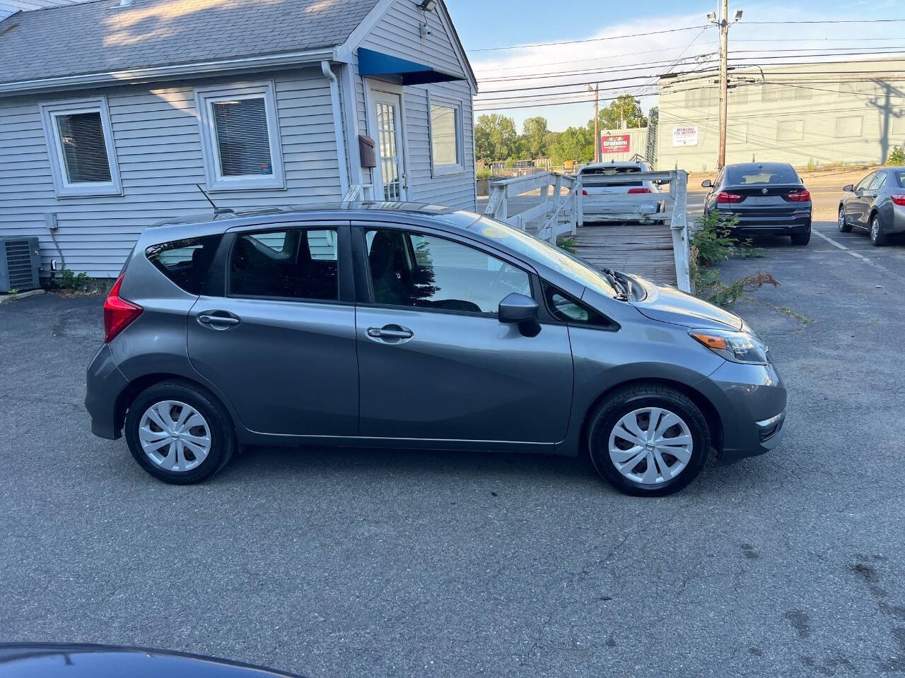 Used 2017 Nissan Versa Note SV FWD image 10