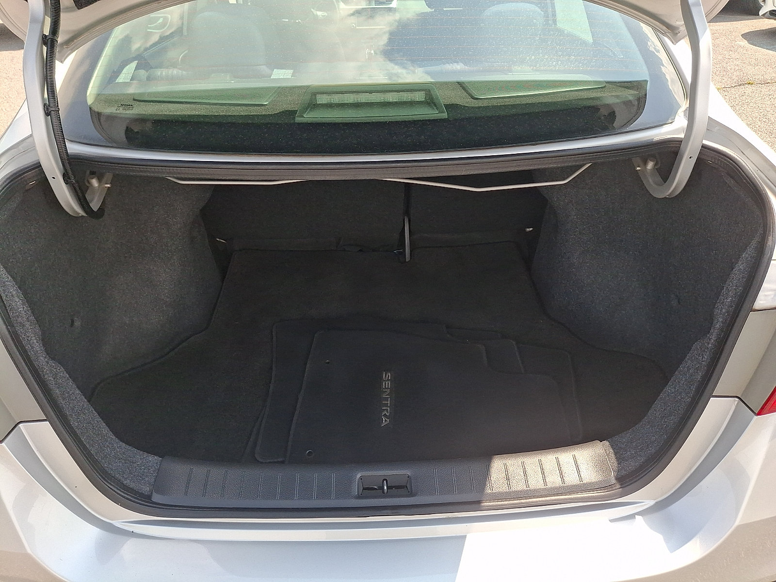 Used 2019 Nissan Sentra SV w/ Special Edition Package FWD image 28