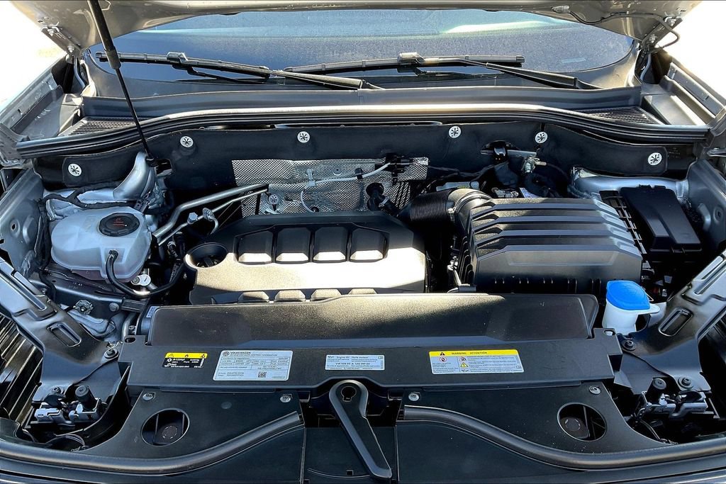 Used 2024 Volkswagen Atlas SE AWD/4WD image 30