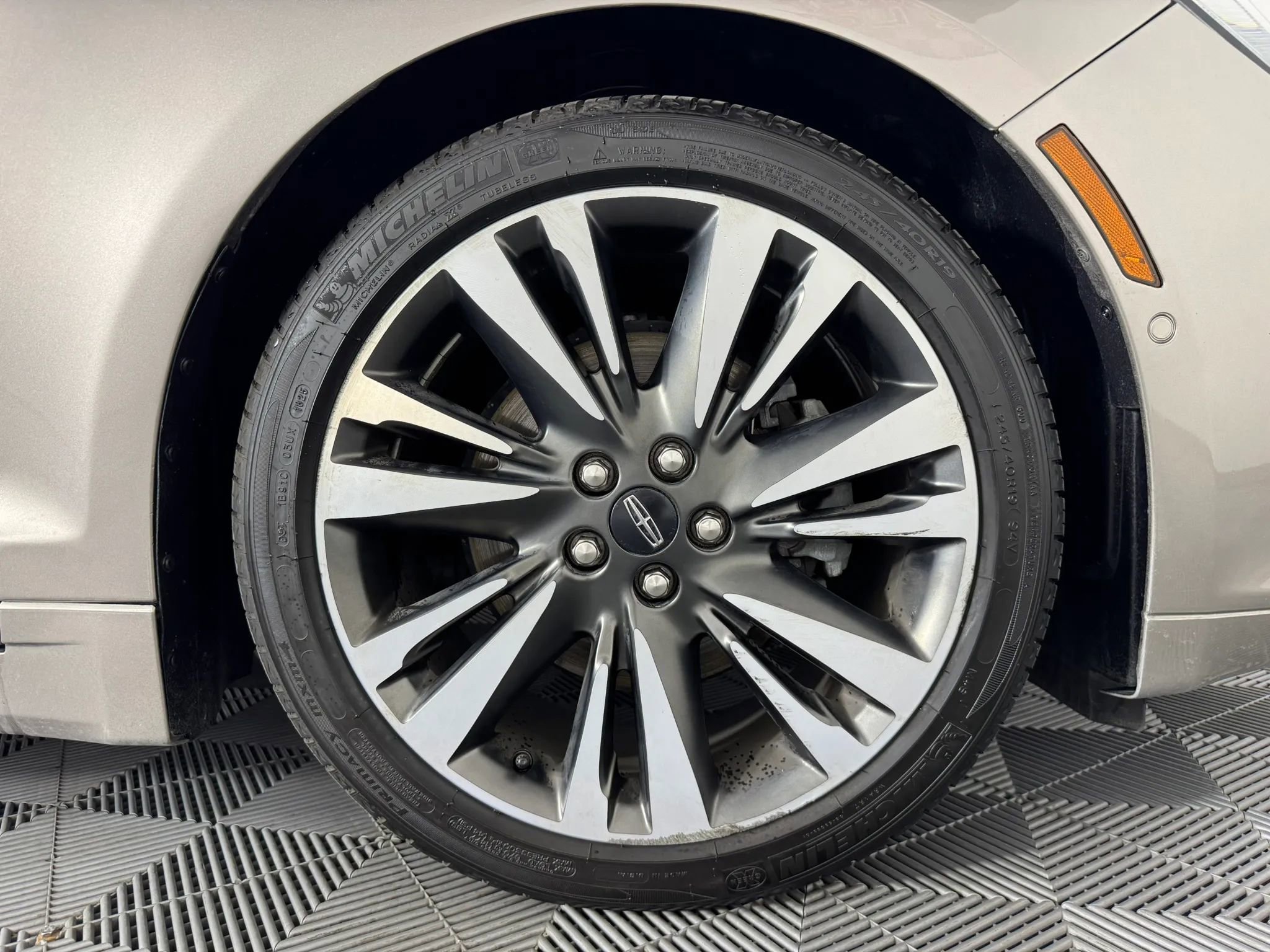 Used 2020 Lincoln MKZ Reserve FWD image 52