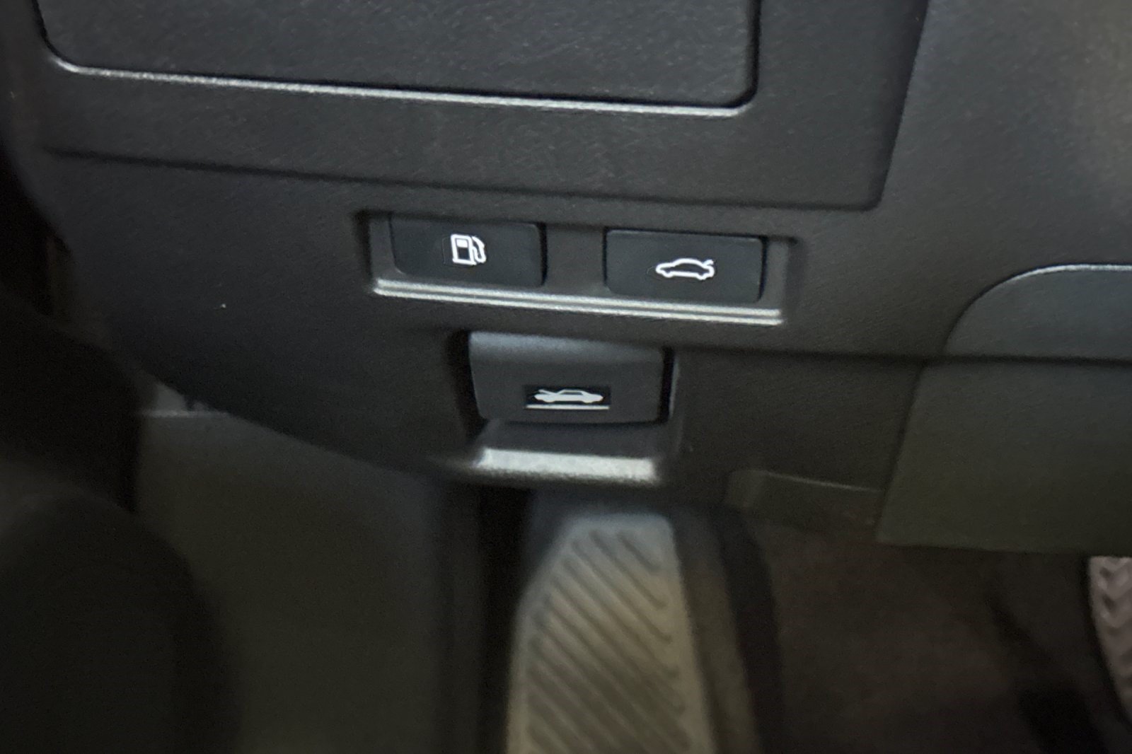 Certified 2025 Lexus ES 300h w/ Premium Package FWD image 35