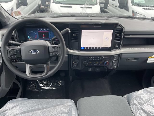 New 2026 Ford F250 XLT w/ XLT Premium Package AWD/4WD image 5