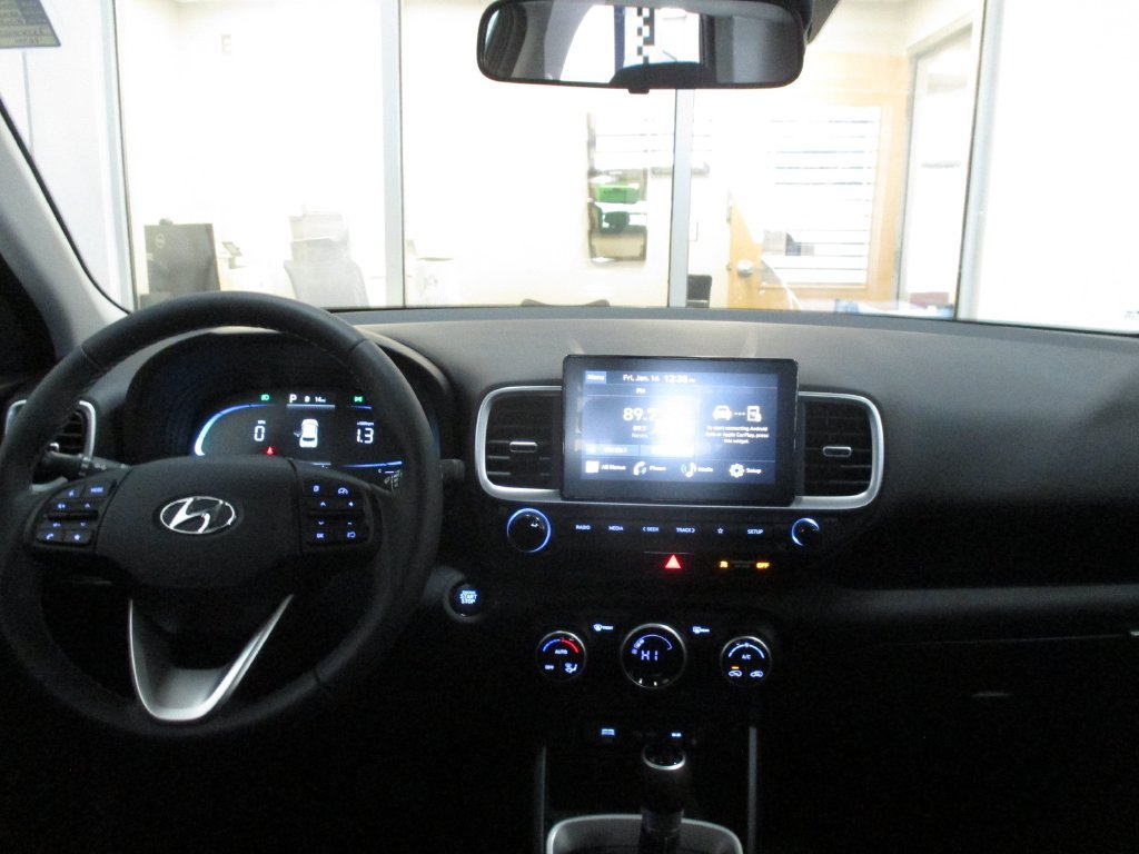 New 2026 Hyundai Venue SEL FWD image 5
