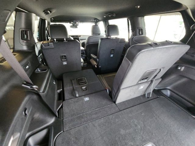 New 2023 Jeep Grand Cherokee L Laredo AWD/4WD image 38