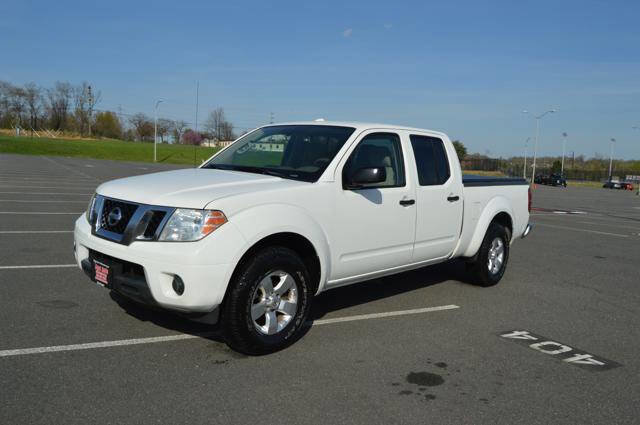 Used 2013 Nissan Frontier SV AWD/4WD image 2