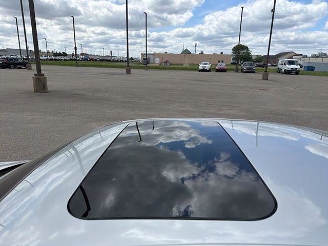 Used 1999 Mercedes-Benz CLK 320 Coupe image 4