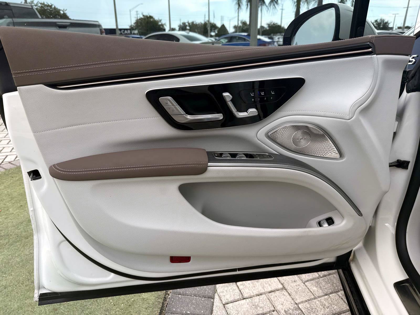 Certified 2023 Mercedes-Benz EQS 580 4MATIC Sedan image 16
