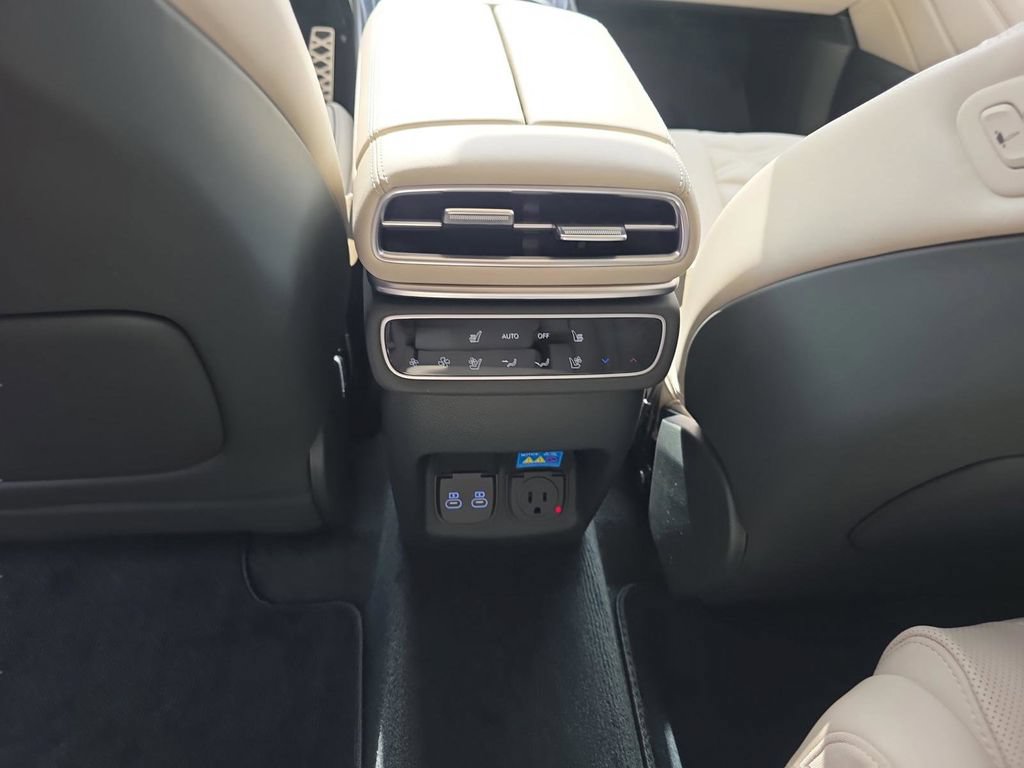 New 2026 Genesis GV80 3.5T e-SC AWD/4WD image 26