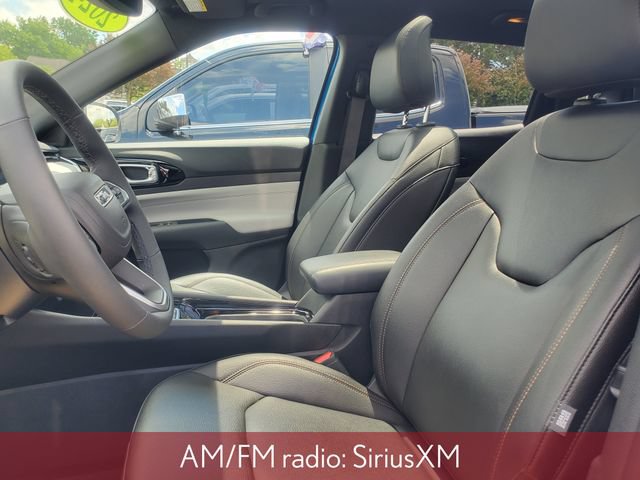 Used 2024 Jeep Compass Limited w/ Sun and Sound Group AWD/4WD image 9