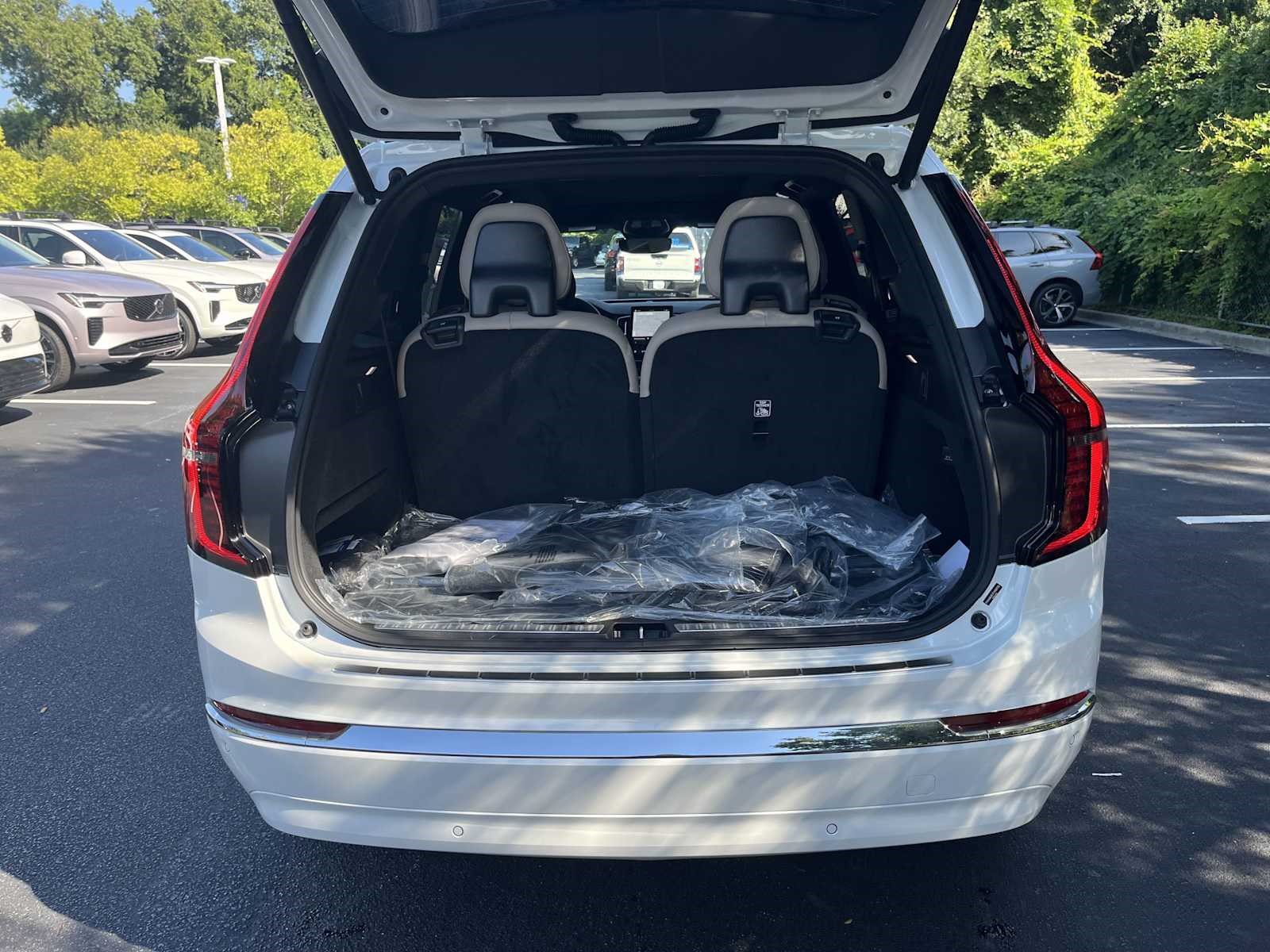 Used 2026 Volvo XC90 T8 Plus w/ Protection Package Premier AWD/4WD image 68