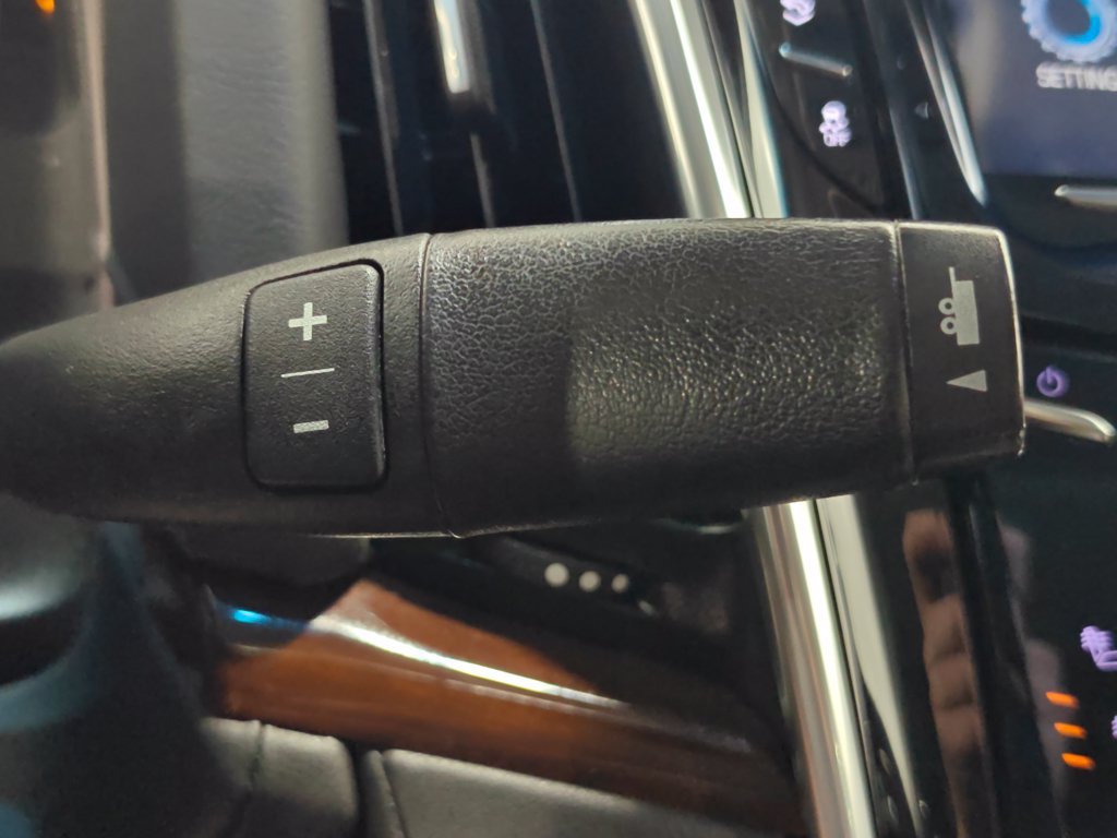 Used 2019 Cadillac Escalade Luxury AWD/4WD image 56