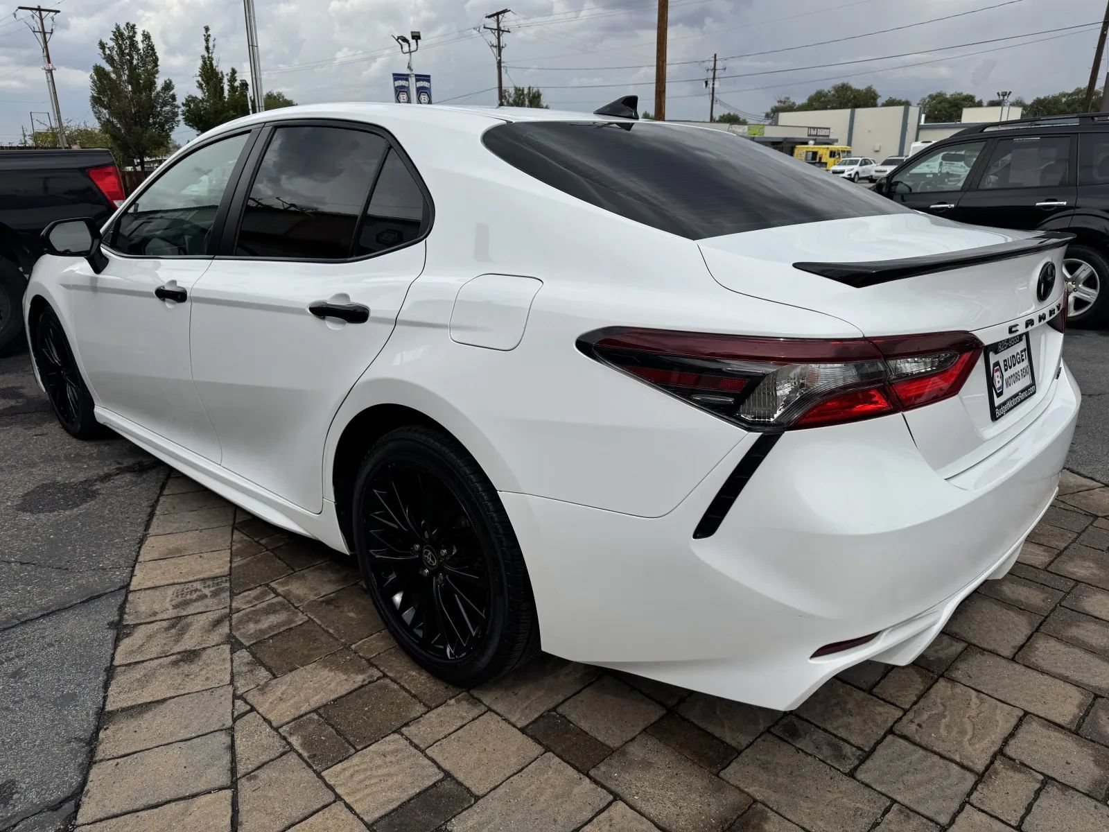 Used 2021 Toyota Camry SE FWD image 4