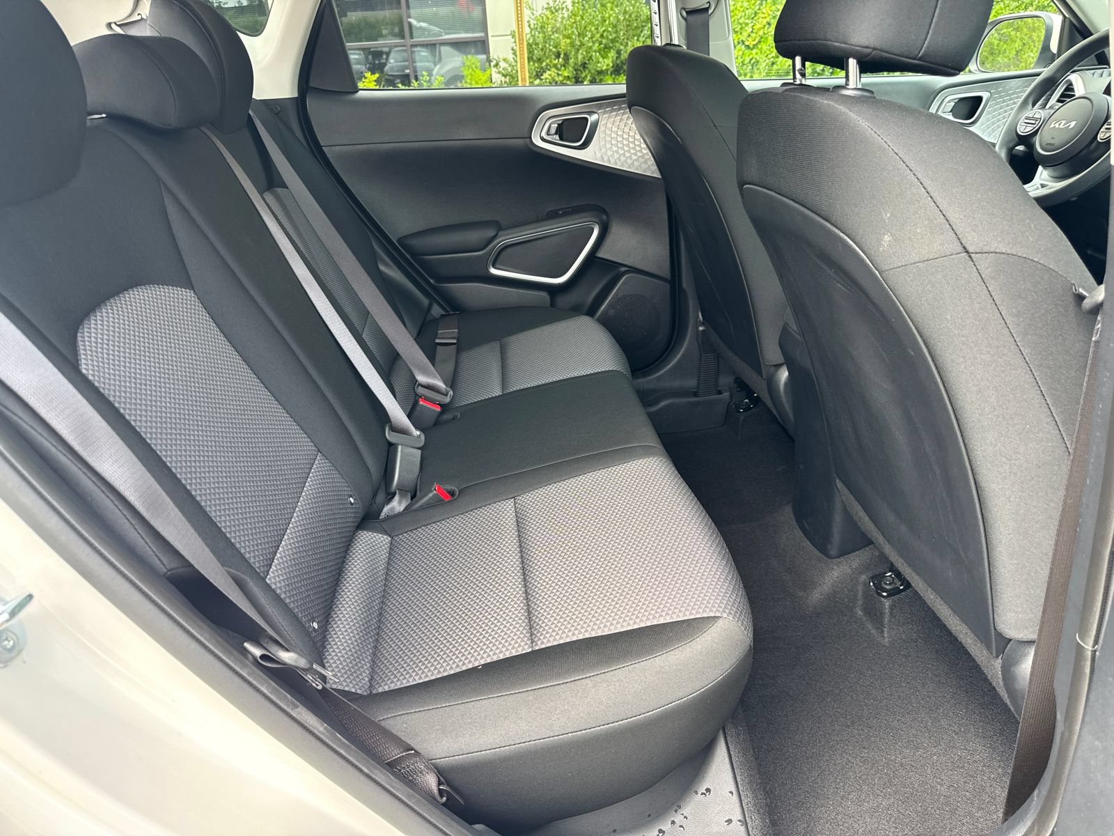Used 2025 Kia Soul LX w/ LX Technology Package FWD image 15