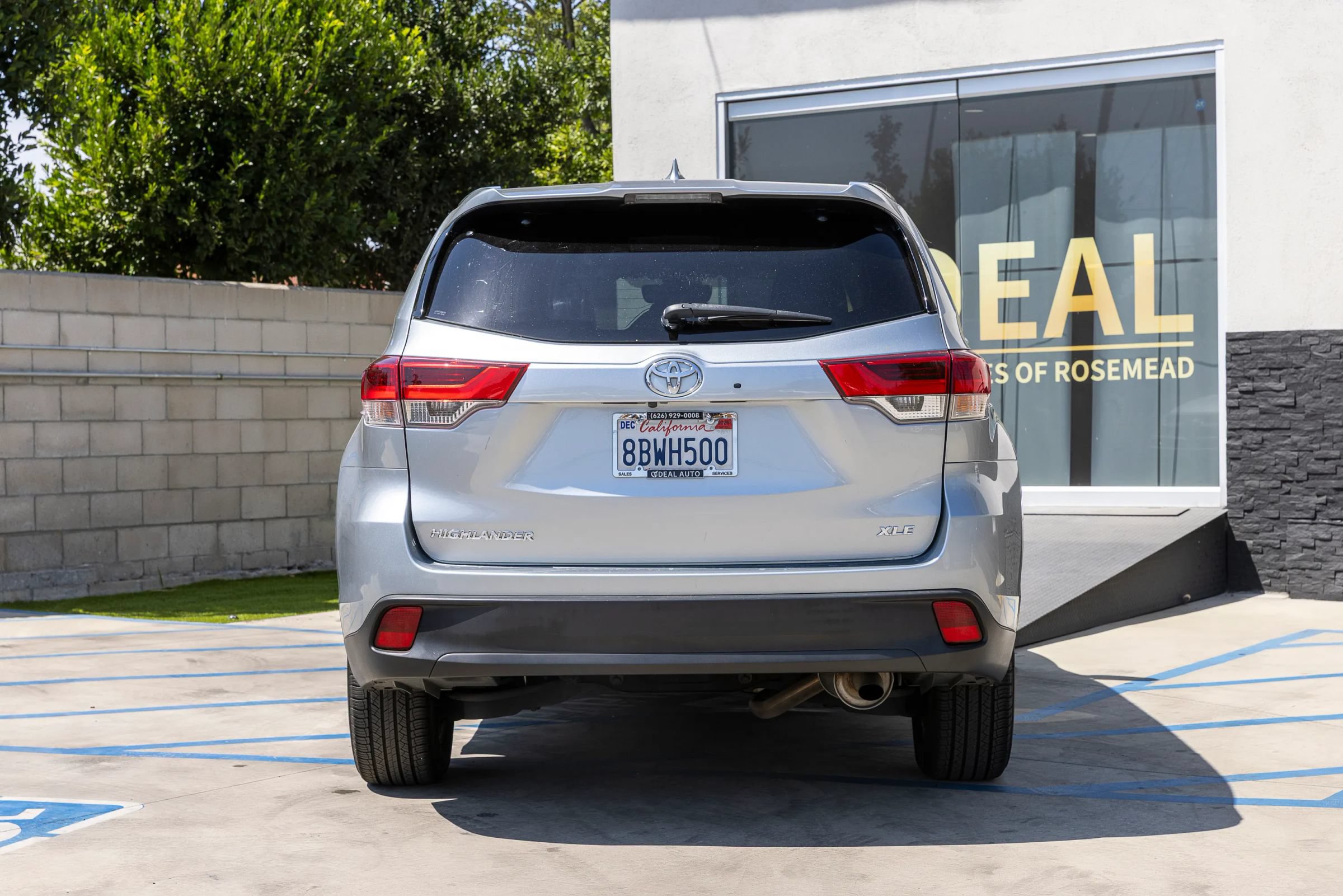 Used 2018 Toyota Highlander XLE FWD image 10