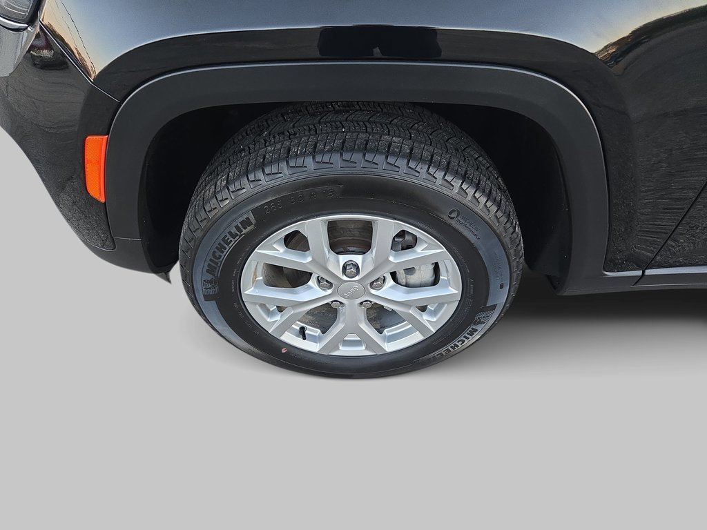 Used 2023 Jeep Grand Cherokee Limited image 33