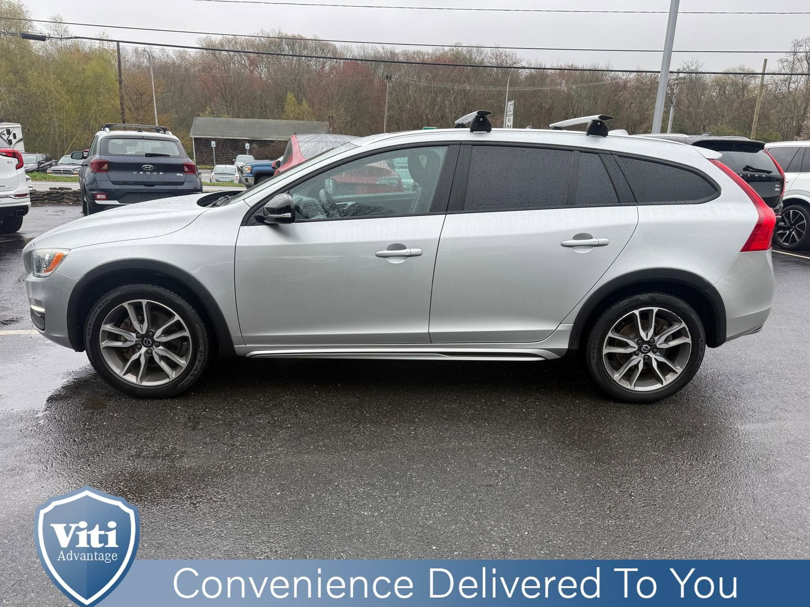 Used 2018 Volvo V60 T5 Cross Country AWD/4WD image 5