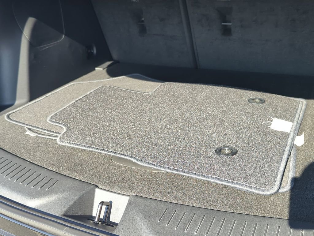 Used 2025 Buick Encore GX Sport Touring w/ Advanced Technology Package image 32