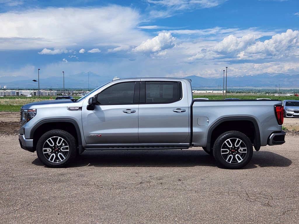 Used 2025 GMC Sierra 1500 AT4 w/ AT4 Premium Package AWD/4WD image 2