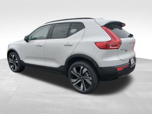 New 2025 Volvo XC40 B5 Ultra w/ Protection Package Premier AWD/4WD image 5