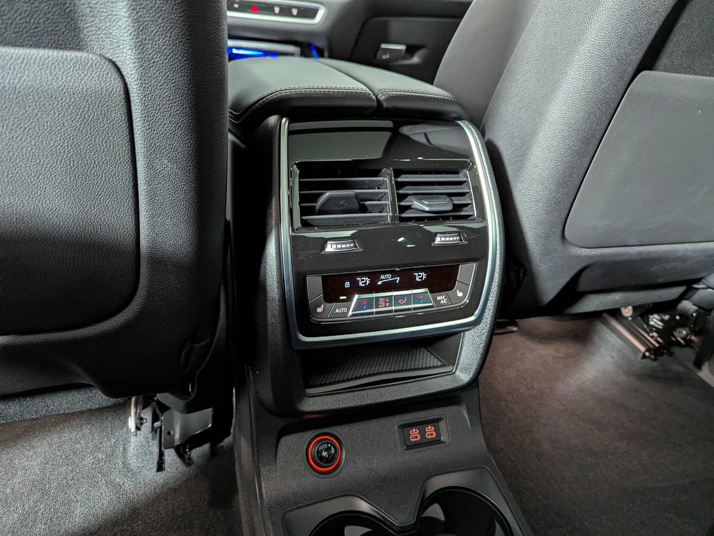 Used 2026 BMW X7 M60i image 55