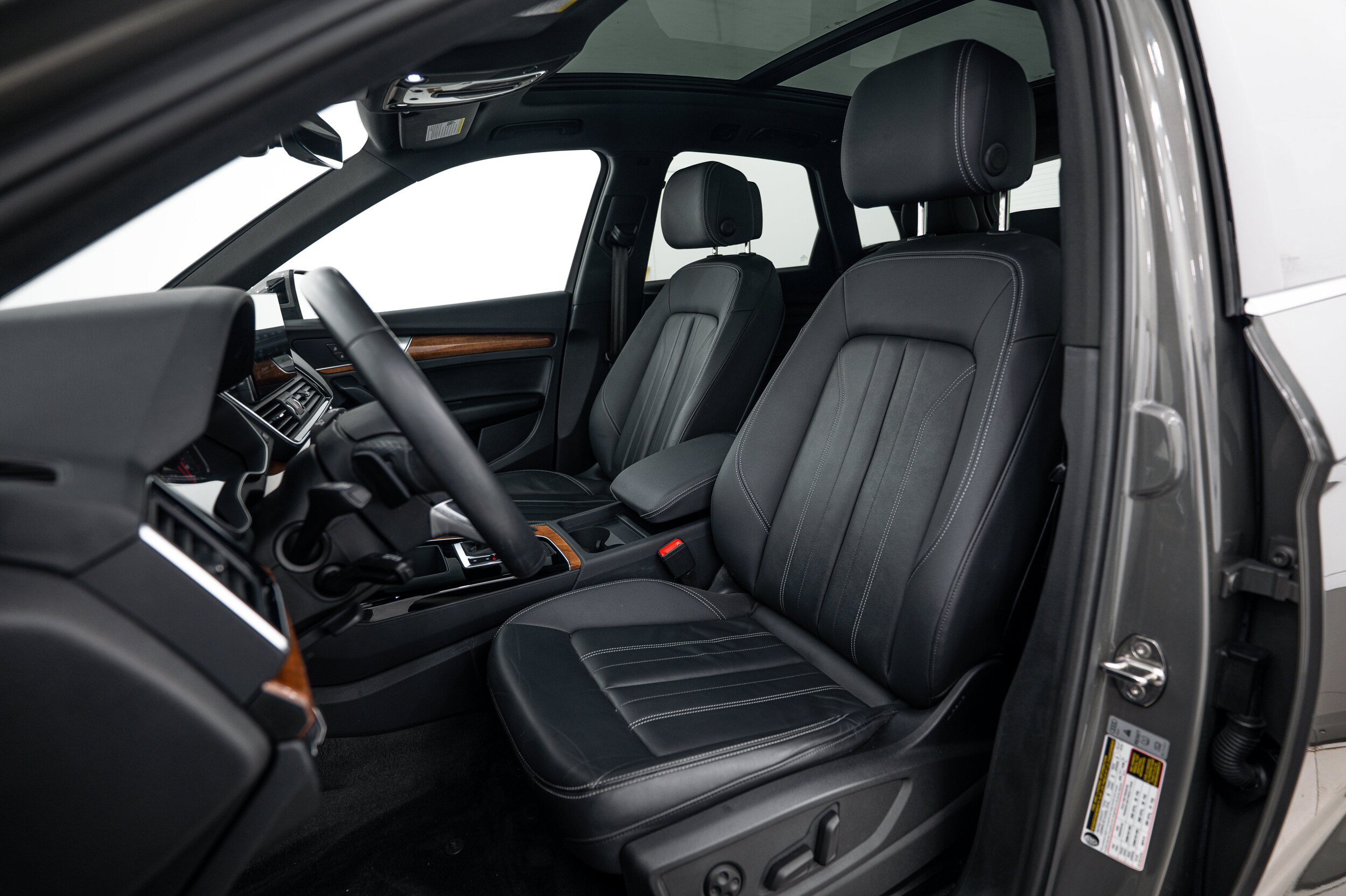 Certified 2023 Audi Q5 2.0T Premium w/ Convenience Package AWD/4WD image 15