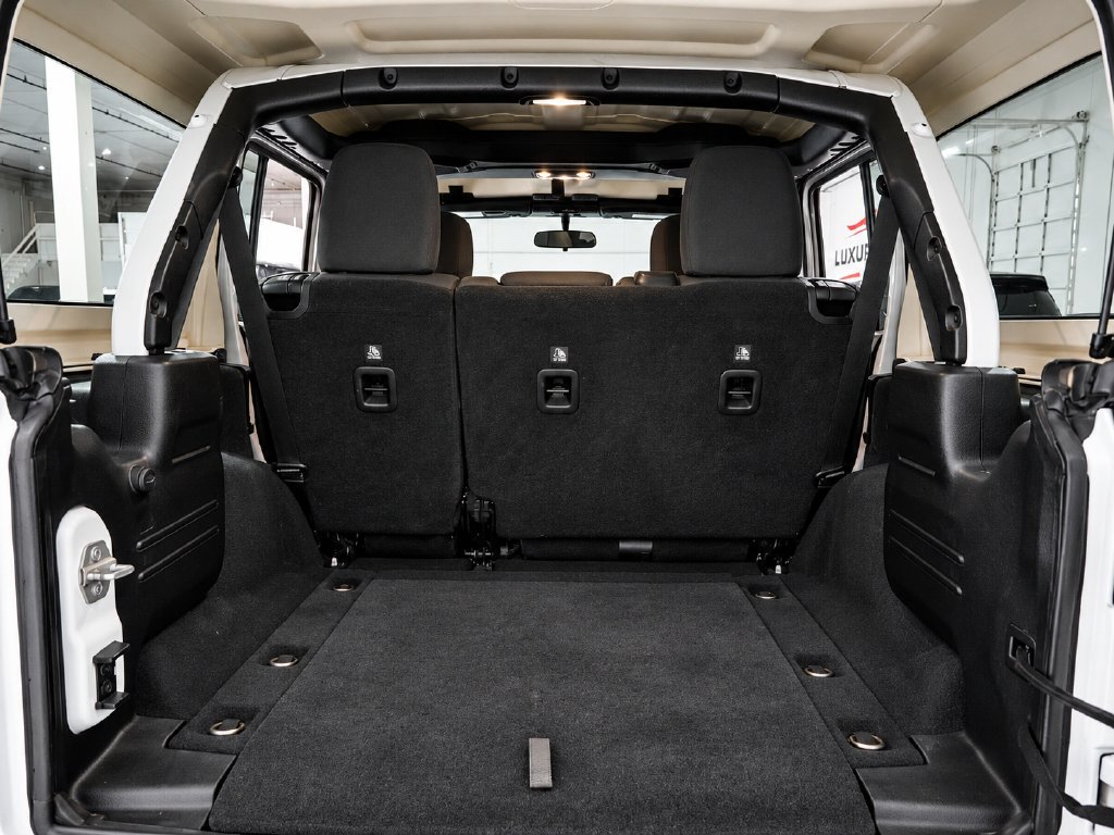 Used 2019 Jeep Wrangler Unlimited Rubicon AWD/4WD image 43
