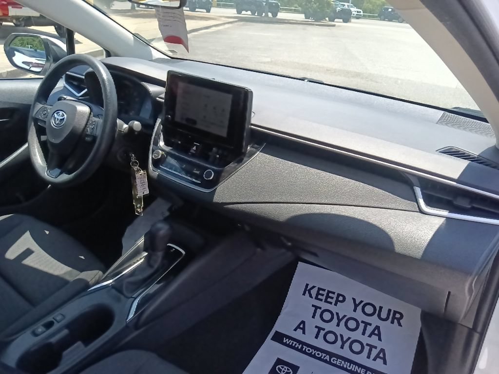 Used 2023 Toyota Corolla LE FWD image 31