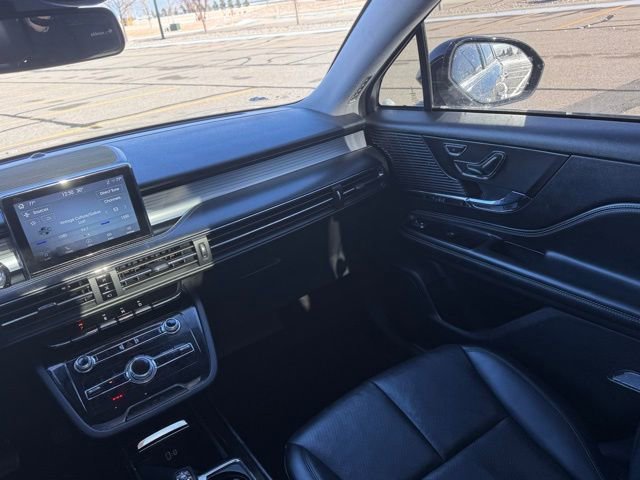 Used 2022 Lincoln Corsair Standard w/ Premium Package image 15