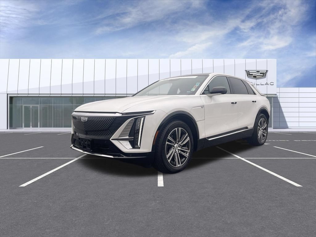 Certified 2024 Cadillac Lyriq Premium Luxury AWD/4WD image 4