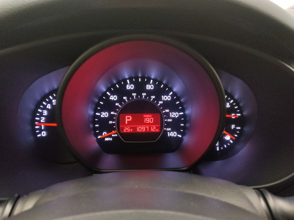 Used 2017 Kia Soul + image 23