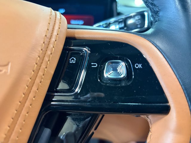 Used 2025 Lincoln Aviator Black Label AWD/4WD image 31