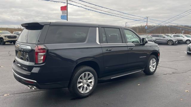 Used 2023 Chevrolet Suburban Premier image 7
