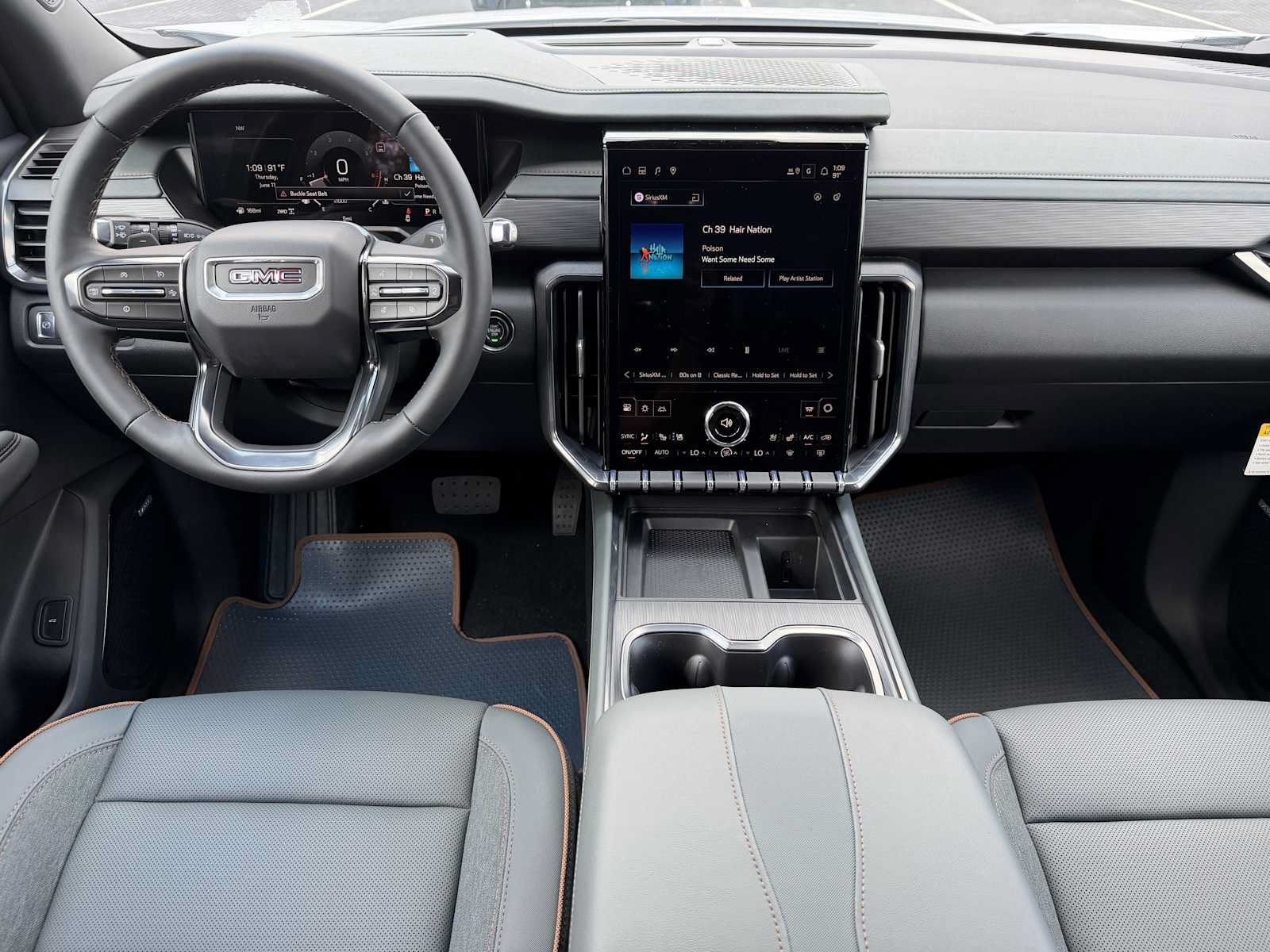 New 2026 GMC Acadia AT4 w/ Luxury Package AWD/4WD image 2