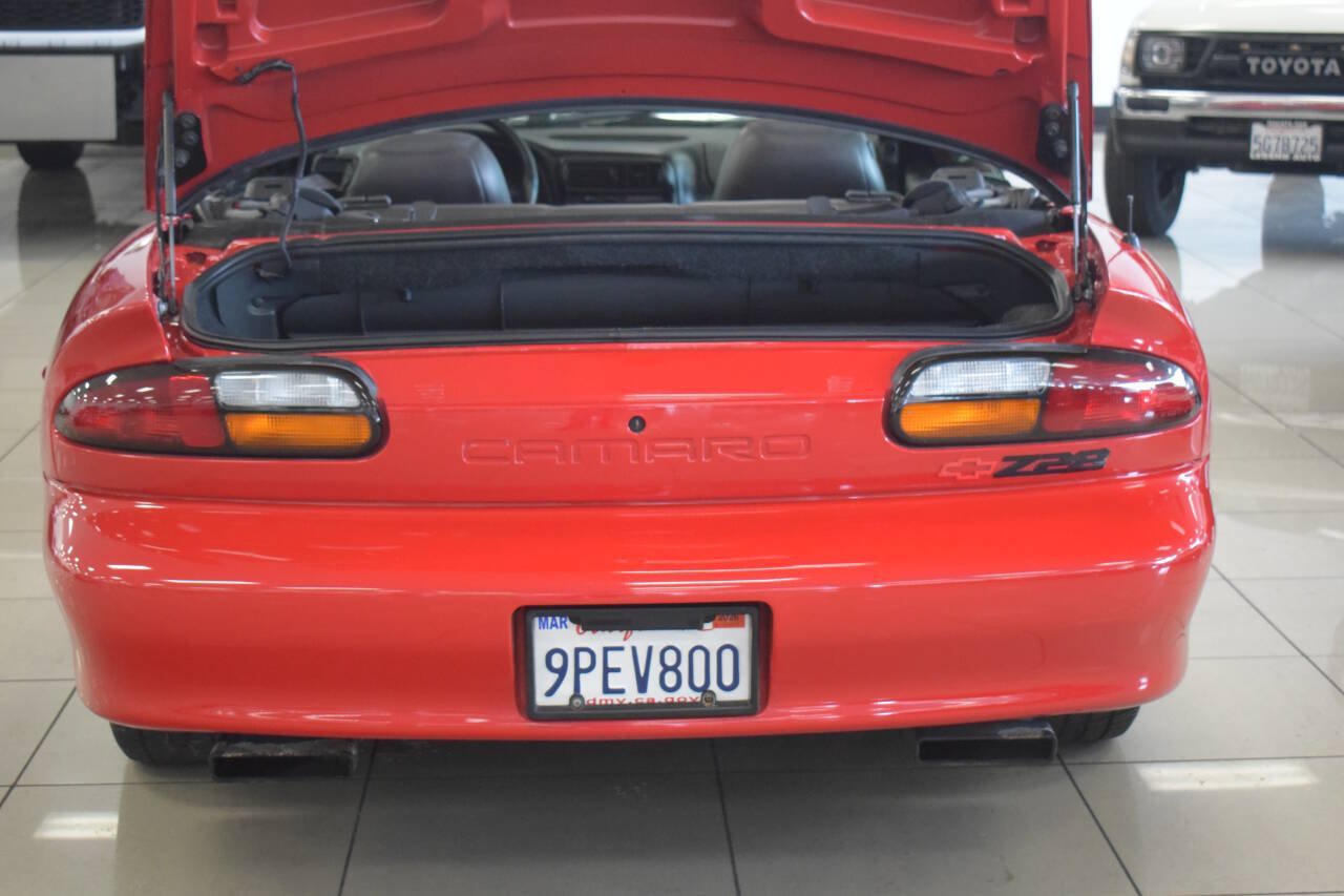 Used 2002 Chevrolet Camaro Z28 RWD image 27