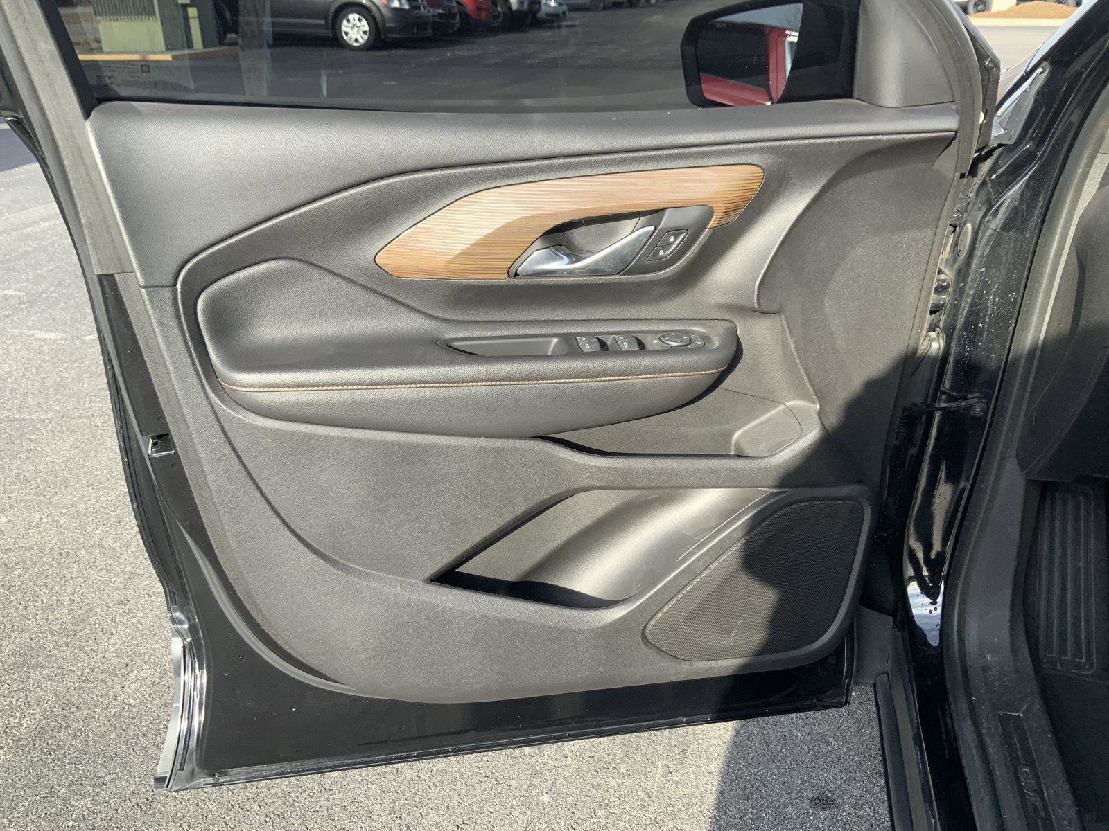 Used 2018 GMC Terrain SLE w/ Driver Convenience Package image 19