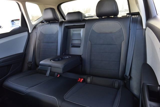 Certified 2022 Volkswagen Taos SE w/ Panoramic Sunroof Package image 22