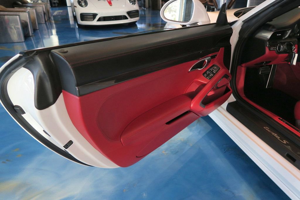 Used 2015 Porsche 911 Turbo S image 13