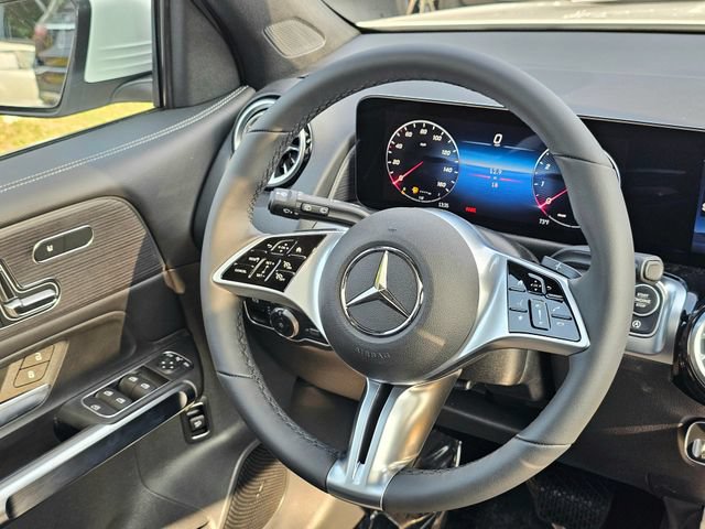 New 2026 Mercedes-Benz GLB 250 4MATIC image 30