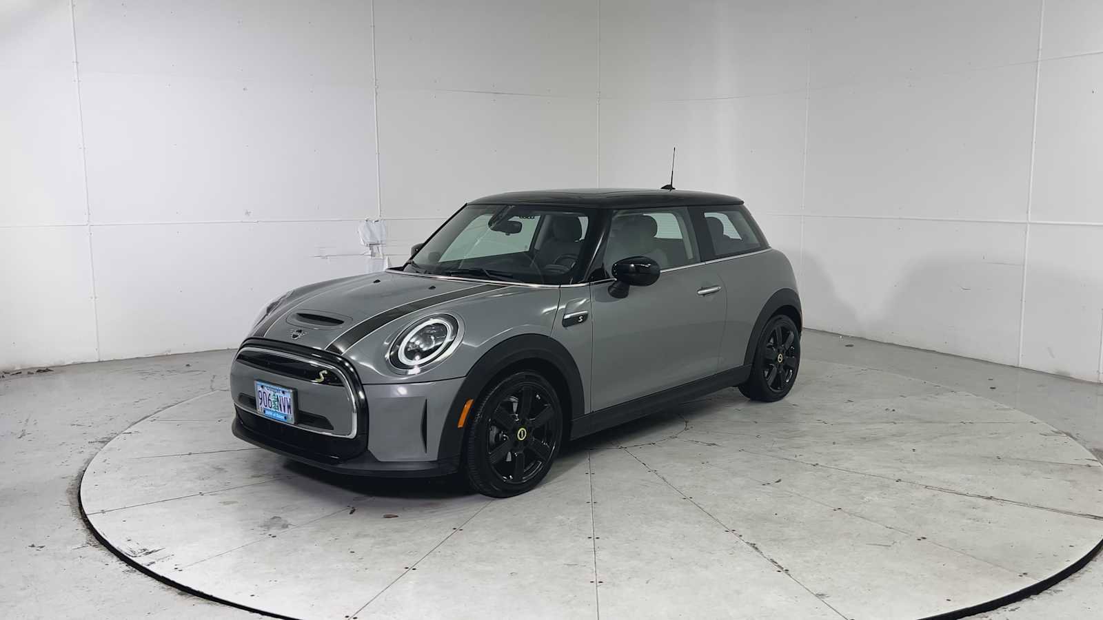 Used 2023 MINI Cooper SE image 6