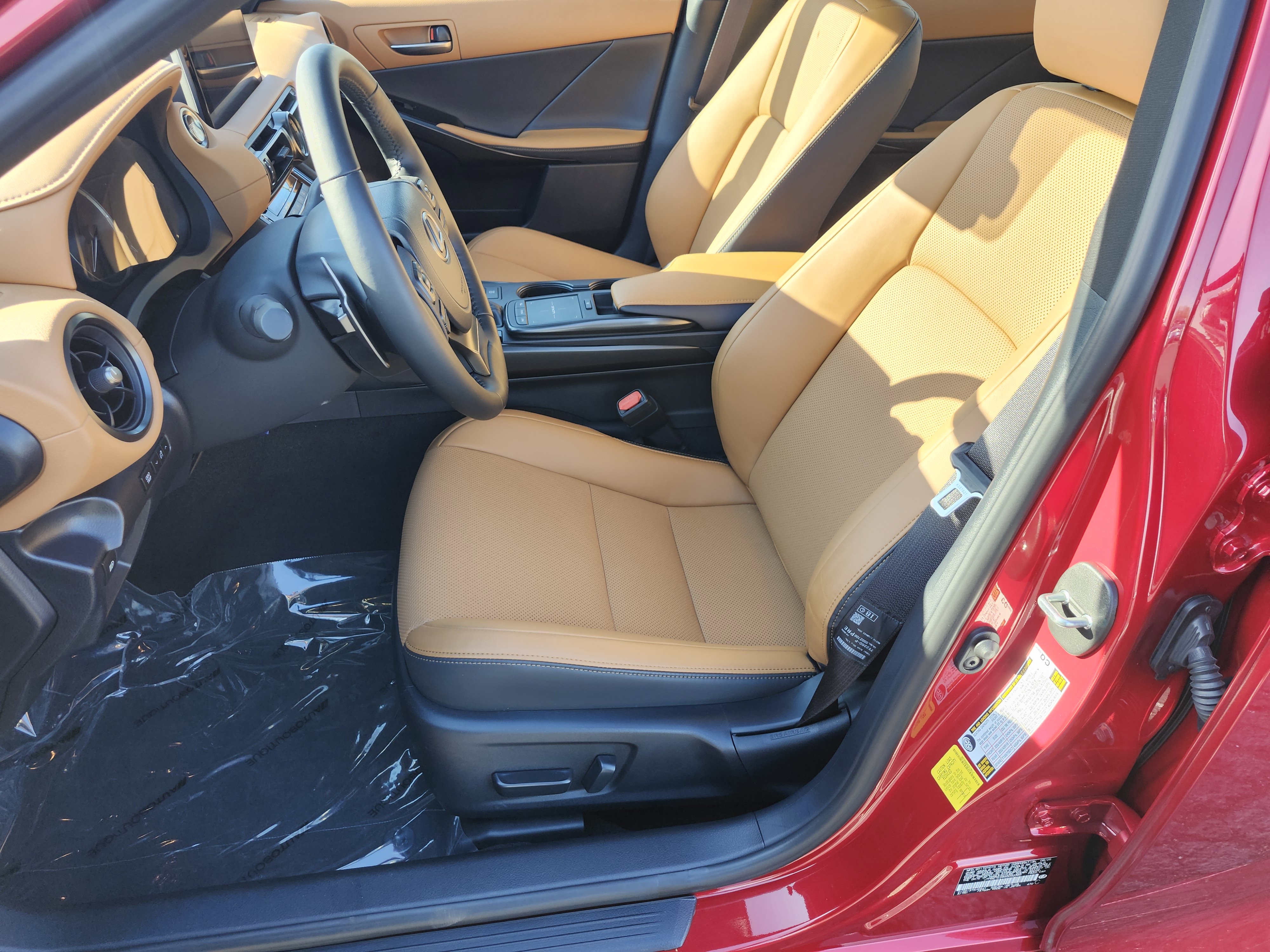 Used 2025 Lexus IS 350 F Sport w/ Navigation Package image 28